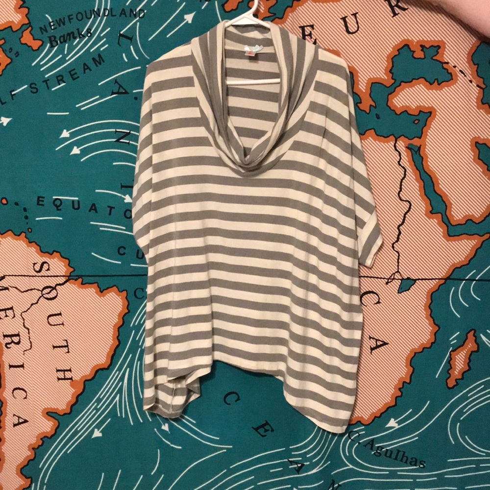 Striped short sleeve turtleneck